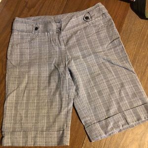 Maurice’s Size 5/6 shorts